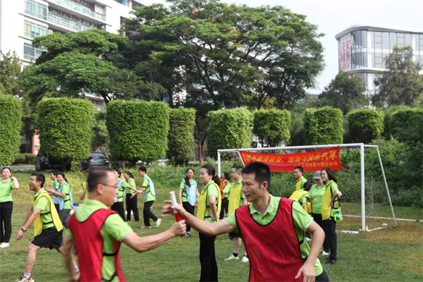 運(yùn)動(dòng)與激情碰撞，健康與快樂(lè)共享—廣東博皓第六屆運(yùn)動(dòng)會(huì)   -傳統(tǒng)接力賽