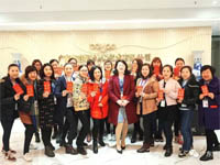 你問(wèn)我愛(ài)你有多深，紅包代表我的心！——三八女神節(jié)快樂(lè)！