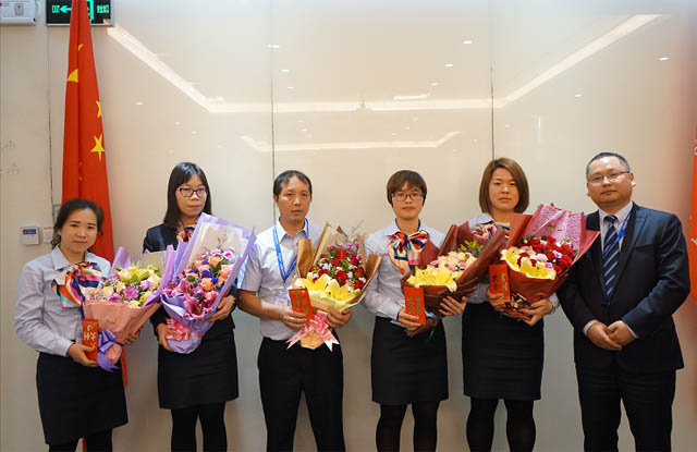 優(yōu)秀的“服務(wù)天使”們，他們是默默付出的幕后英雄！他們是最可愛的人